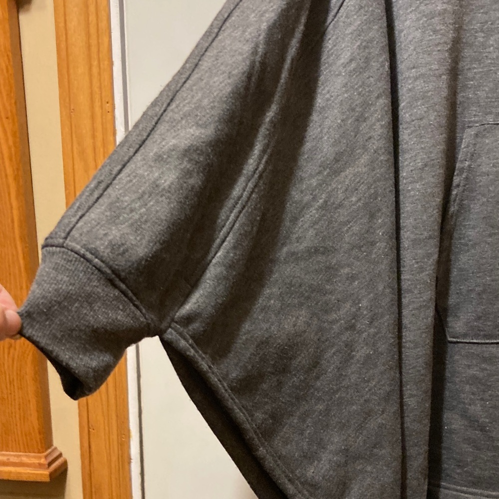 Felina Gray Poncho OS - Picture 3 of 5